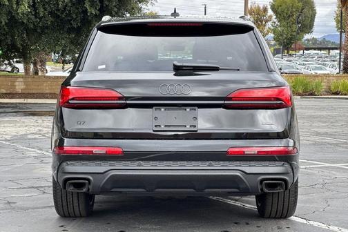 2026 Audi Q7 55 Premium Plus