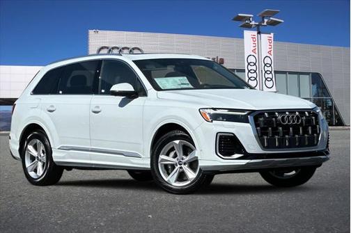 2025 Audi Q7 55 Premium