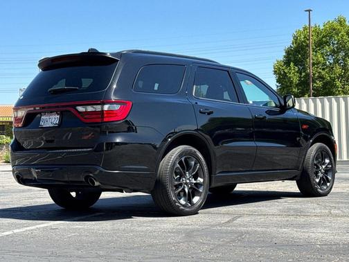 DB Black Clearcoat 2025 Dodge Durango GT Plus