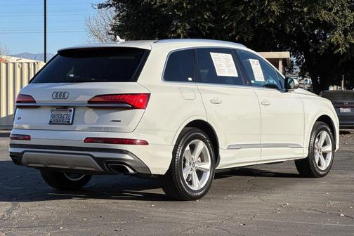 2025 Audi Q7 45 Premium