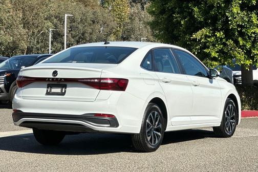 Pure White 2025 Volkswagen Jetta 1.5T S