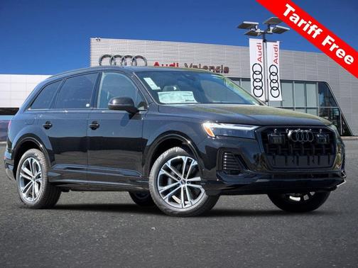 Mythos Black Metallic 2026 Audi Q7 45 Premium