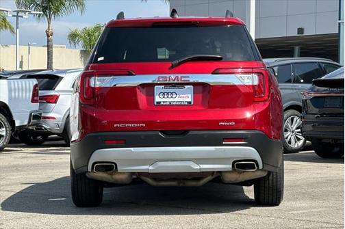 2023 GMC Acadia AWD SLT