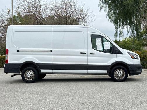 Oxford White 2023 Ford Transit-250 Base