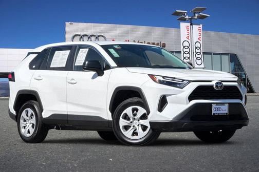 2025 Toyota RAV4 LE