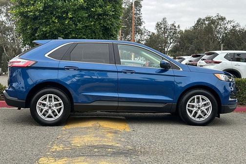 Blue Metallic 2024 Ford Edge SEL