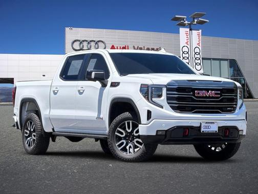 Summit White 2022 GMC Sierra 1500 AT4