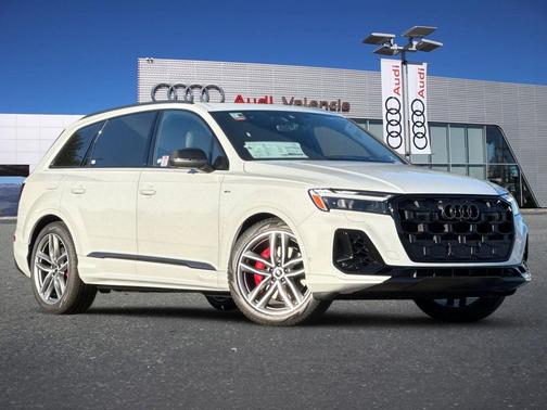 Glacier White Metallic 2026 Audi Q7 55 Prestige