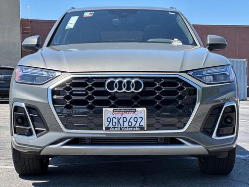 Chronos Gray Metallic 2023 Audi Q5 45 S line Premium Plus