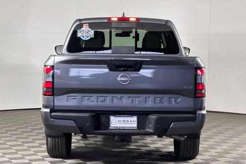 Gun Metallic 2024 Nissan Frontier SV