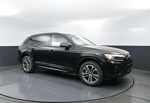 Mythos Black Metallic 2026 Audi Q7 45 Premium