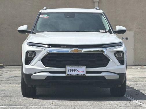 Summit White 2025 Chevrolet Trailblazer LT