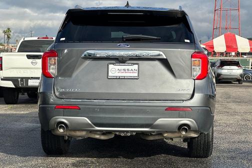 Gray Metallic 2024 Ford Explorer Limited
