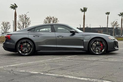 2026 Audi RS e-tron GT quattro