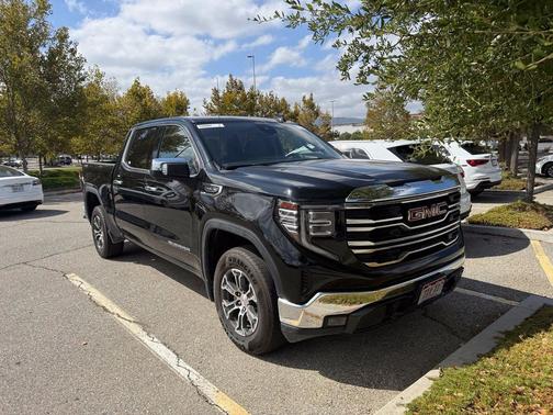 Onyx Black 2025 GMC Sierra 1500 SLT