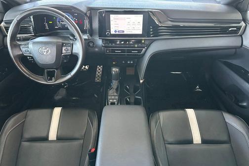 Ice Cap 2025 Toyota Camry SE