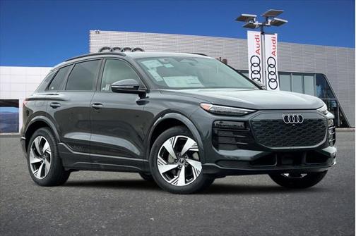 2025 Audi Q6 e-tron Premium Plus quattro