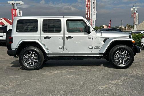 2024 Jeep Wrangler 4-Door Sahara 4x4