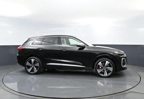Mythos Black Metallic 2026 Audi SQ5 3.0T Premium Plus