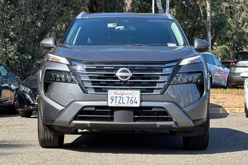 Gun Metallic 2024 Nissan Rogue SL