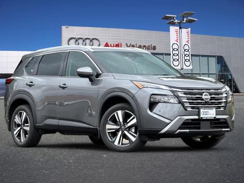 Gun Metallic 2024 Nissan Rogue SL