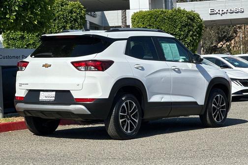 Summit White 2025 Chevrolet Trailblazer LT