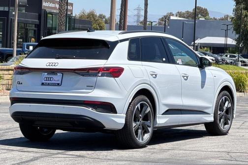 2025 Audi Q4 e-tron Premium Plus 55 quattro