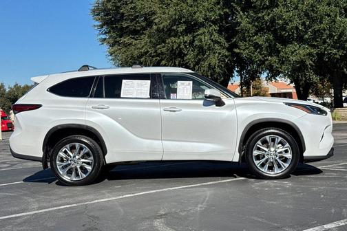 2022 Toyota Highlander Limited