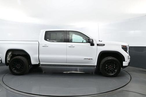 Summit White 2022 GMC Sierra 1500 AT4X