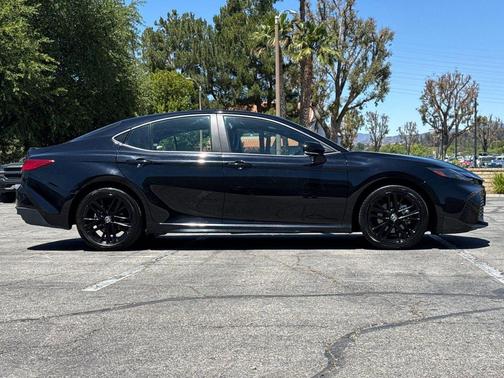 Midnight Black Metallic 2025 Toyota Camry SE