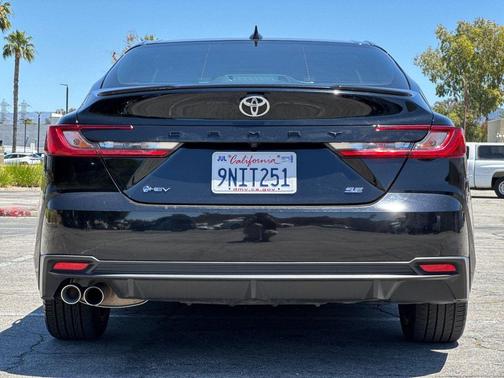 Midnight Black Metallic 2025 Toyota Camry SE