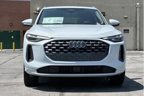 2025 Audi Q5 Premium Plus