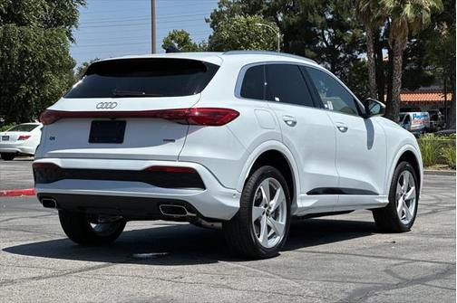 2025 Audi Q5 Premium Plus