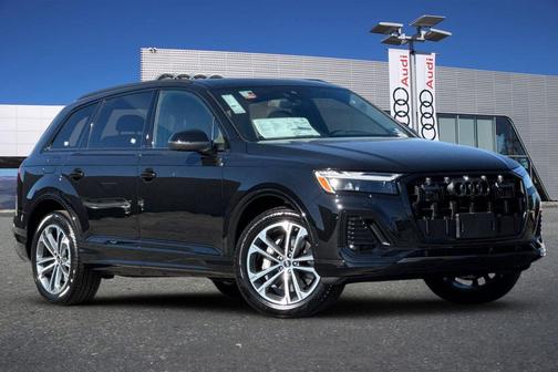 2026 Audi Q7 45 Premium