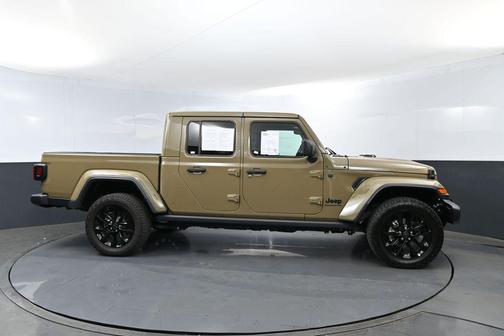 41 2025 Jeep Gladiator Nighthawk