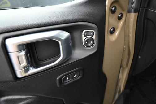 41 2025 Jeep Gladiator Nighthawk