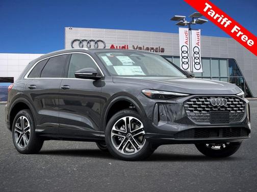Tambora Gray Metallic 2026 Audi Q5 Premium TFSI quattro S tronic