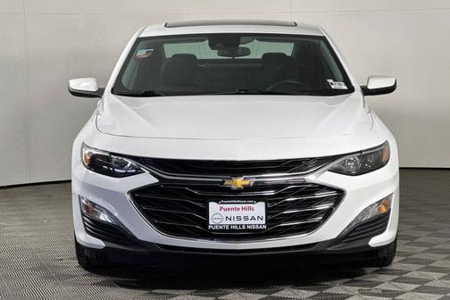 Summit White 2024 Chevrolet Malibu FWD 1LT