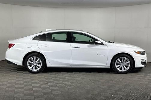 Summit White 2024 Chevrolet Malibu FWD 1LT