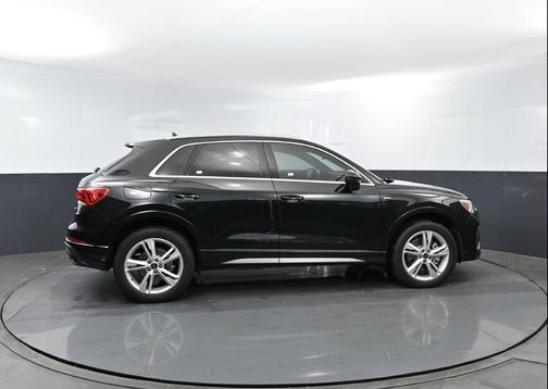 Mythos Black Metallic 2024 Audi Q3 45 S line Premium Plus