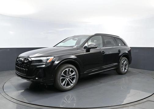 Mythos Black Metallic 2026 Audi Q7 45 Premium Plus