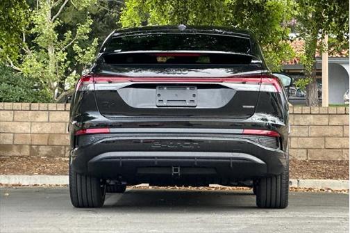 2025 Audi Q4 e-tron Sportback Premium Plus 55 quattro
