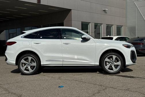 Glacier White 2025 Audi Q5 Sportback Premium Plus