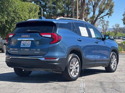 2024 GMC Terrain SLT