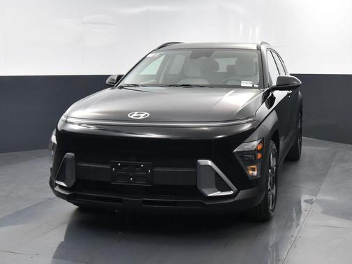 Abyss Black Pearl 2025 Hyundai KONA SEL