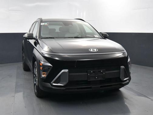 Abyss Black Pearl 2025 Hyundai KONA SEL