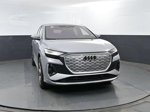 Pebble Gray 2024 Audi Q4 e-tron Sportback Prestige 55 quattro