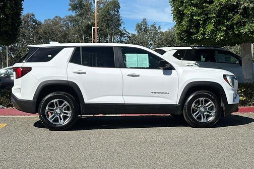 2025 GMC Terrain AWD Elevation