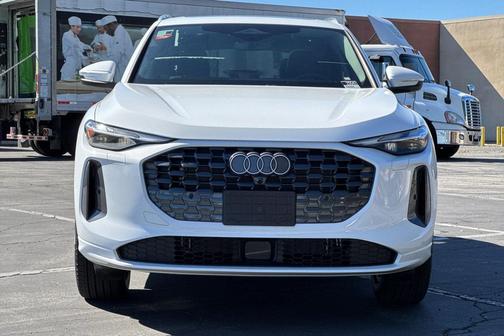 2025 Audi Q5 Premium