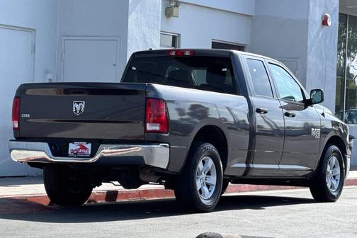 Granite Crystal Metallic Clearcoat 2024 RAM 1500 Classic SLT